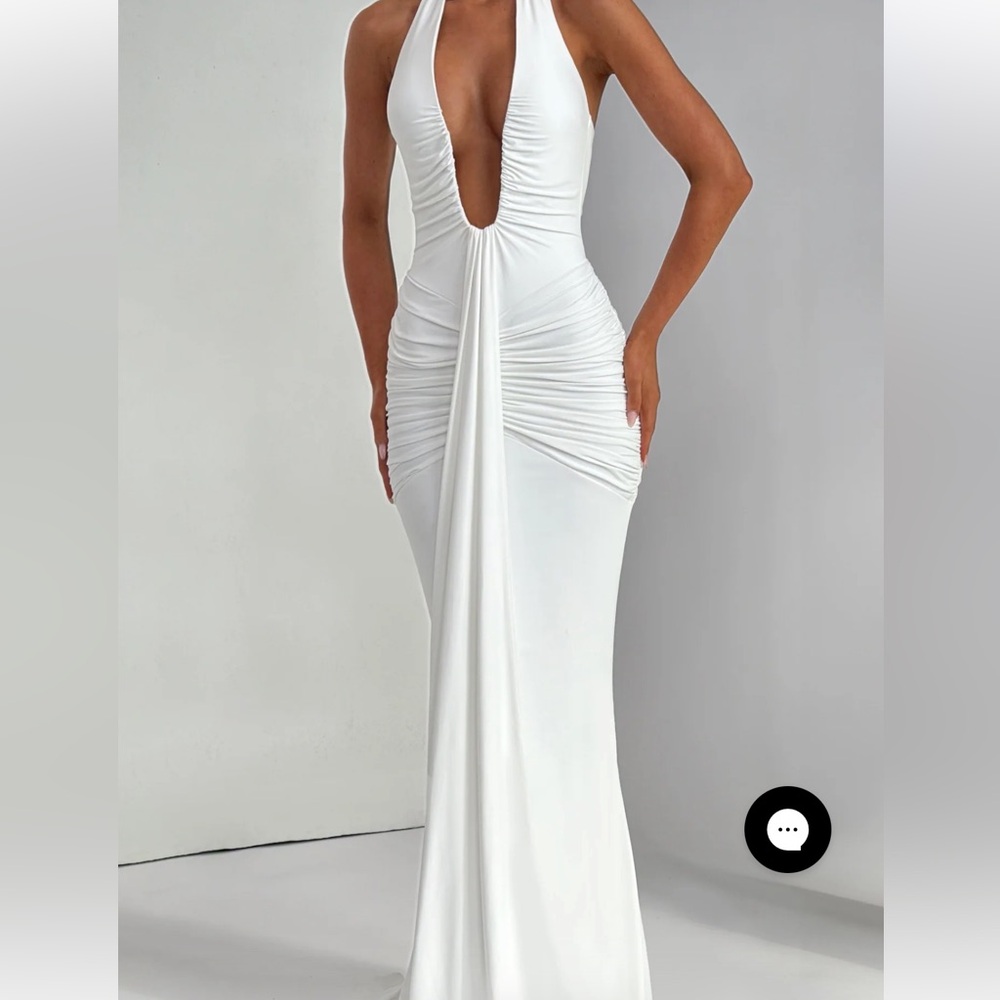 Chic White Backless Halter Dress